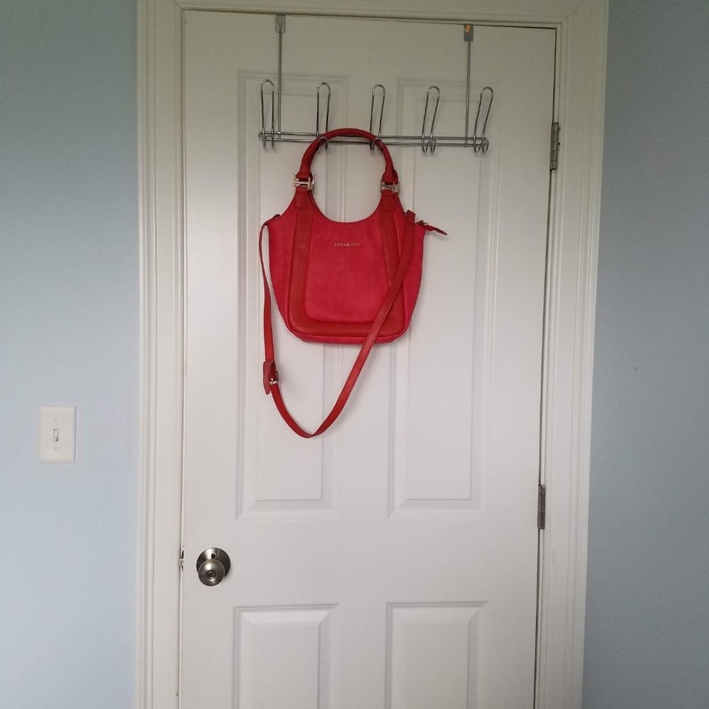 NWOT Bright red cross body bag - Picture 2 of 8
